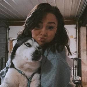 Meet your Posher, Savannah